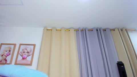 Snapshot of angelina_castro12 chatting on January 29, 2025, 6:33 am Angelina online show from January 29, 2025, 6:33 am