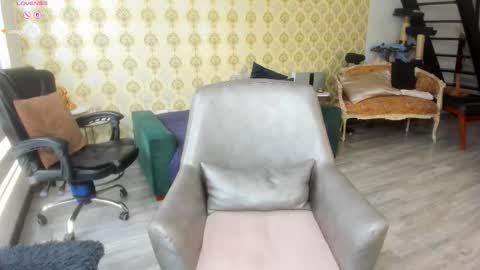 angelina_class_7 online show from October 23, 2025, 2:49 pm