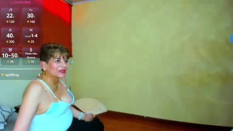 Snapshot of angelina_stone_65 chatting on December 16, 2024, 10:03 pm Angelina online show from December 16, 2024, 10:03 pm