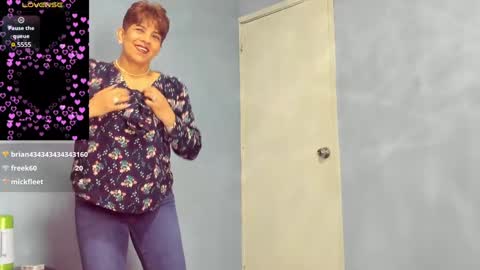 Snapshot of angelina_stone_65 chatting on January 5, 2025, 1:03 am Angelina online show from January 5, 2025, 1:03 am