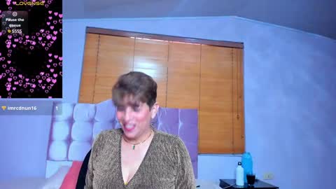 Snapshot of angelina_stone_65 chatting on January 13, 2025, 10:13 pm Angelina online show from January 13, 2025, 10:13 pm