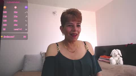 Snapshot of angelina_stone_65 chatting on February 18, 2025, 1:44 pm Angelina online show from February 18, 2025, 1:44 pm