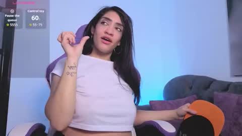 angelinaa__smith online show from October 30, 2025, 7:47 pm