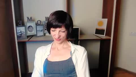 Angelina online show from September 23, 2025, 6:49 am