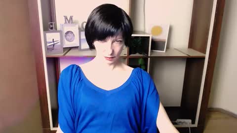 Angelina online show from December 18, 2025, 7:14 am