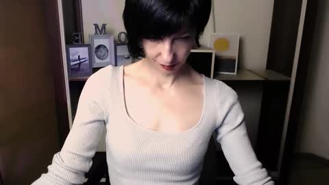 Angelina online show from December 20, 2025, 7:48 am