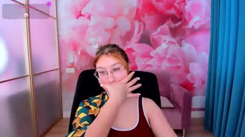 AngelinaLow online show from February 8, 2026, 6:39 am