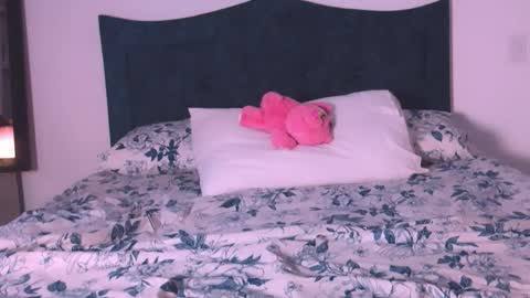 Angelinhaa  online show from February 22, 2026, 4:02 am