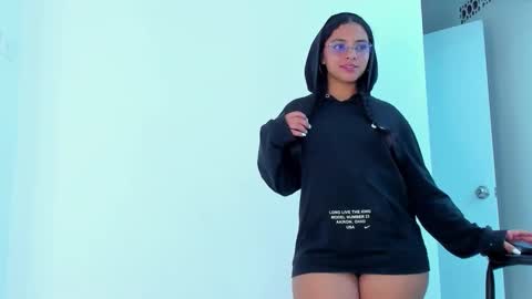 A F R O D I T A online show from October 30, 2025, 12:17 pm