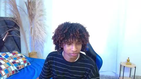 Angel online show from December 3, 2025, 8:51 pm