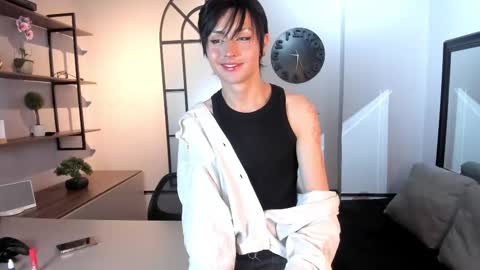 Angell Dust online show from October 18, 2025, 12:35 am