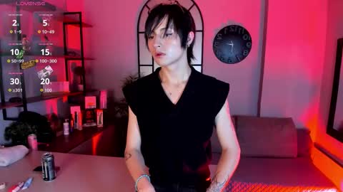 Angell Dust online show from November 9, 2025, 3:49 am