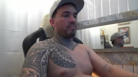 angellatino0 online show from October 14, 2025, 3:29 am