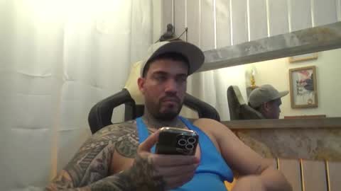 angellatino0 online show from October 17, 2025, 7:44 am