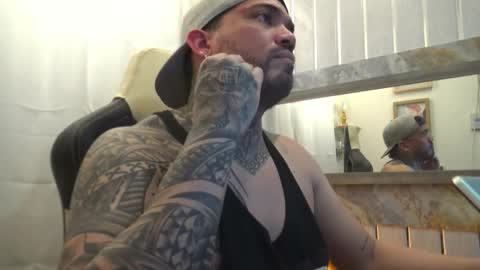 angellatino0 online show from October 22, 2025, 6:57 am