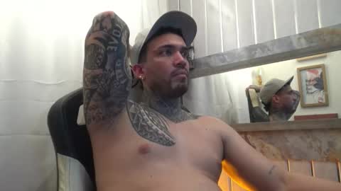 angellatino0 online show from October 24, 2025, 3:25 am