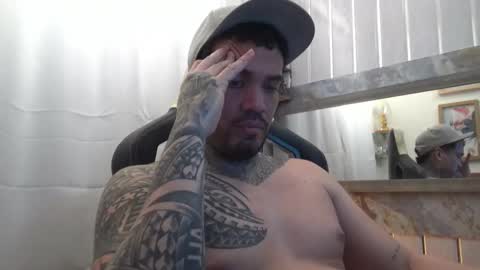 angellatino0 online show from October 25, 2025, 6:54 am