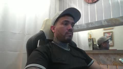 angellatino0 online show from November 2, 2025, 3:09 am