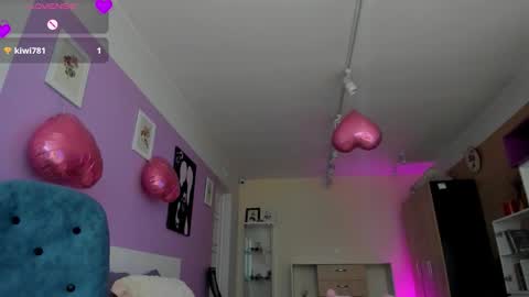 Snapshot of angelly_fox chatting on March 2, 2026, 6:14 am Angelli online show from March 2, 2026, 6:14 am