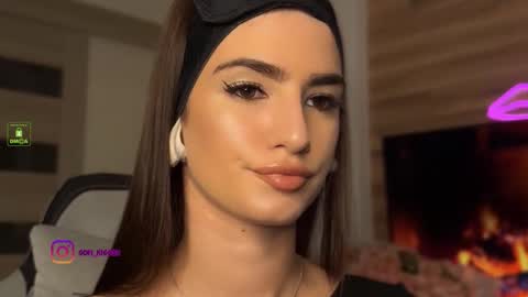 Snapshot of angelmi171 chatting on October 12, 2025, 5:23 pm angelmi171 online show from October 12, 2025, 5:23 pm