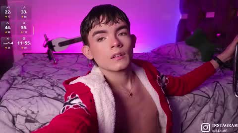 Snapshot of angelocute_ chatting on October 14, 2025, 6:58 am Angelo I work from home this is my room online show from October 14, 2025, 6:58 am