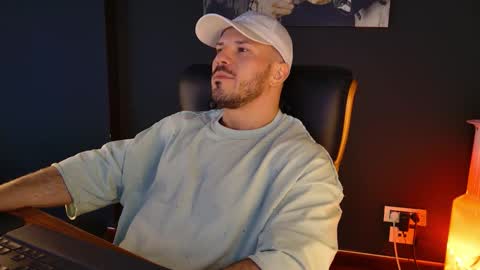 BlackWolf online show from December 19, 2025, 1:29 pm