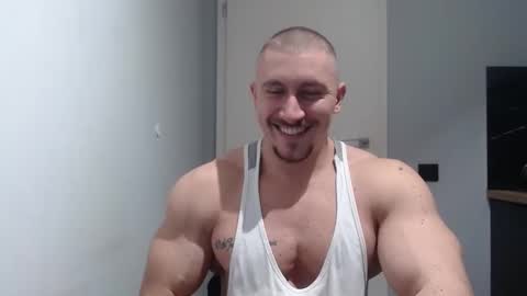  ------- SEX SHOW WITH GUYS AND GIRLS  MUSCLE SHOW online show from February 14, 2025, 7:33 pm