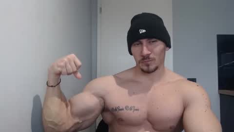  ------- SEX SHOW WITH GUYS AND GIRLS  MUSCLE SHOW online show from February 16, 2025, 12:21 pm