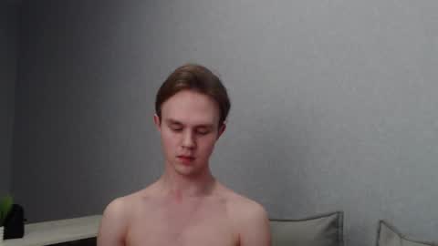 Angel online show from February 26, 2025, 9:16 pm