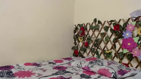 angelsexhotlatin online show from March 28, 2026, 4:06 pm