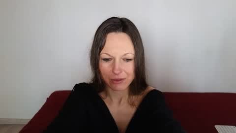 Snapshot of angelslive99 chatting on February 18, 2026, 12:34 pm Giulia online show from February 18, 2026, 12:34 pm