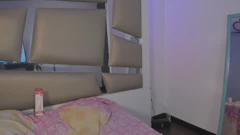 Snapshot of angely_js chatting on February 25, 2025, 11:33 pm angely_js online show from February 25, 2025, 11:33 pm