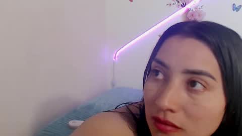 Angelyxs online show from November 9, 2025, 8:07 pm