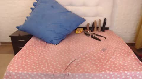 Angie online show from February 11, 2025, 12:06 am