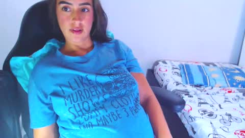 Snapshot of angie_dreamgirl chatting on January 16, 2025, 6:59 pm IG angie dreamgirl01 online show from January 16, 2025, 6:59 pm