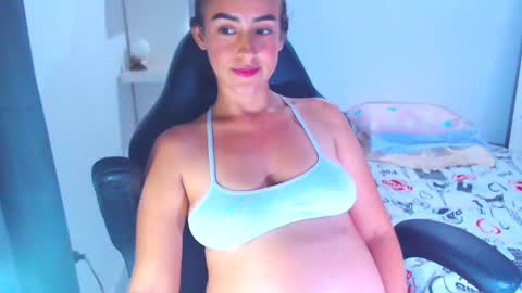Snapshot of angie_dreamgirl chatting on January 30, 2025, 9:25 pm IG angie dreamgirl01 online show from January 30, 2025, 9:25 pm