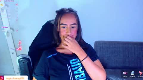 Snapshot of angie_dreamgirl chatting on February 22, 2026, 11:14 pm IG angie dreamgirl01 online show from February 22, 2026, 11:14 pm