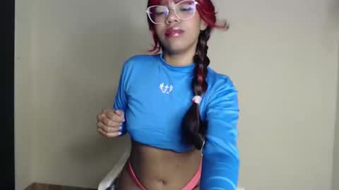 angie_fox1 online show from November 13, 2025, 8:30 pm