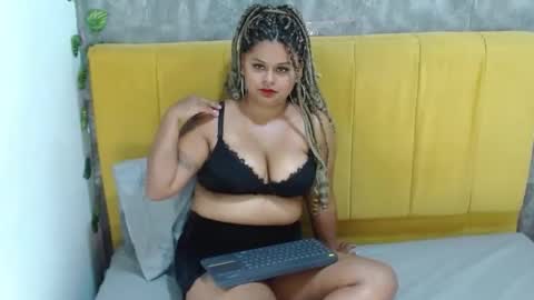 Snapshot of angiekatrinacm101 chatting on February 12, 2026, 12:33 pm angiekatrinacm101 online show from February 12, 2026, 12:33 pm