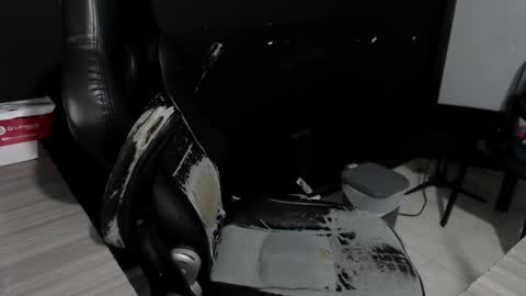 Snapshot of angy_ro12 chatting on January 19, 2025, 10:39 pm angy online show from January 19, 2025, 10:39 pm