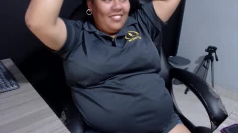 Snapshot of angy_ro12 chatting on October 22, 2025, 11:15 pm angy online show from October 22, 2025, 11:15 pm