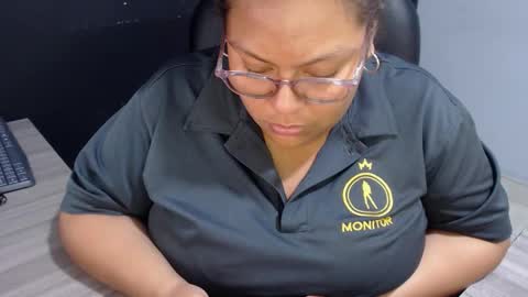 Snapshot of angy_ro12 chatting on October 25, 2025, 10:48 pm angy online show from October 25, 2025, 10:48 pm