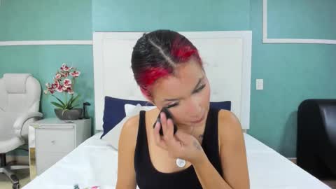 Ania online show from February 18, 2026, 8:27 pm