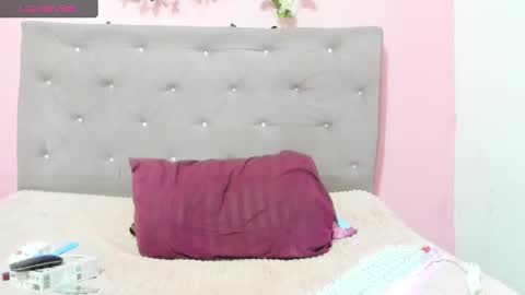 Snapshot of aniaross18 chatting on February 27, 2025, 1:59 am aniaross18 online show from February 27, 2025, 1:59 am