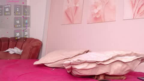     online show from December 19, 2025, 7:10 pm