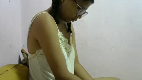 anielah online show from November 1, 2025, 12:18 pm