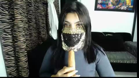 Anissa online show from December 18, 2025, 4:07 am