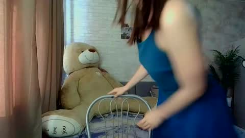 anikabloom online show from March 15, 2026, 10:10 am