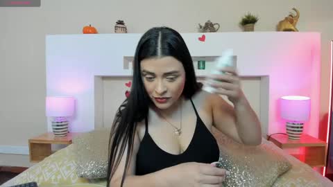 Anika Romano online show from May 25, 2026, 11:38 am