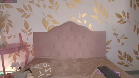 Lauren Anika online show from January 14, 2025, 11:53 am